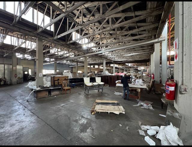 16,000M² WAREHOUSE TO LET IN INDUSTRIA WEST